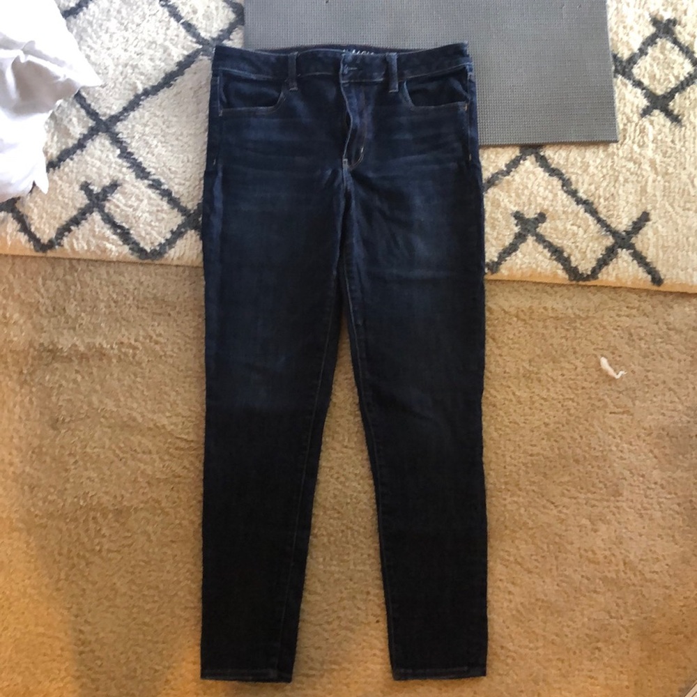Mid/high waisted dark wash American Eagle Jeans